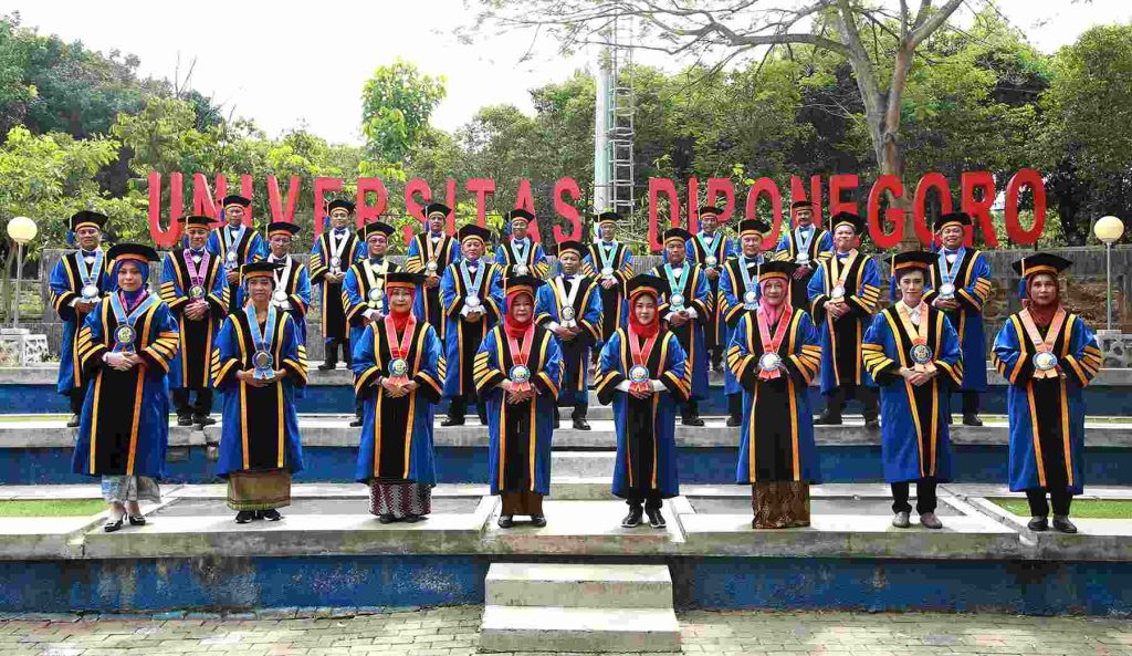 Two Five Undip Professors who were inaugurated from 5 to 5 Sept. 19, 2023