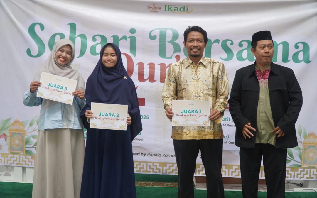 Doctoral Student of Information Systems, Graduate School of Diponegoro University