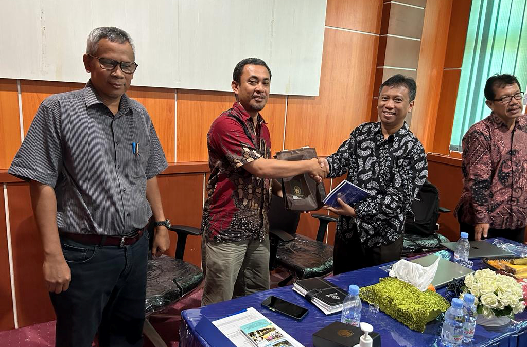 SOSIALISASI DAN PROMOSI TERKAIT PROGRAM STUDI DI SEKOLAH PASCASARJANA UNIVERSITAS DIPONEGORO KEPADA UNIVERSITAS KHAIRUN TERNATE, MALUKU UTARA
